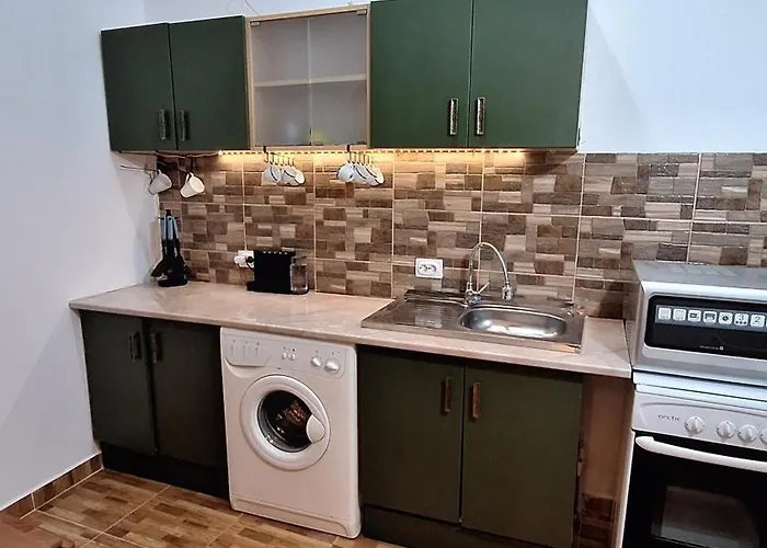 Old Town Apartment *