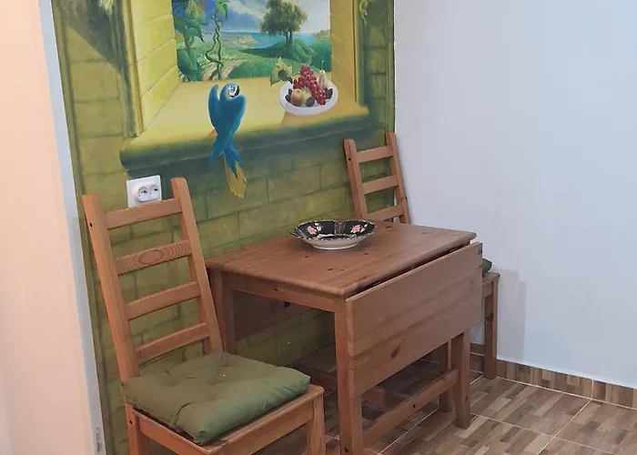 Old Town Apartment *