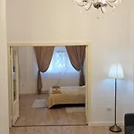 Old Town Apartman Bukarest